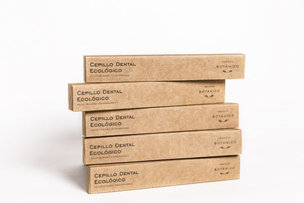 Cepillo dental de bambú ADULTO (05 piezas)