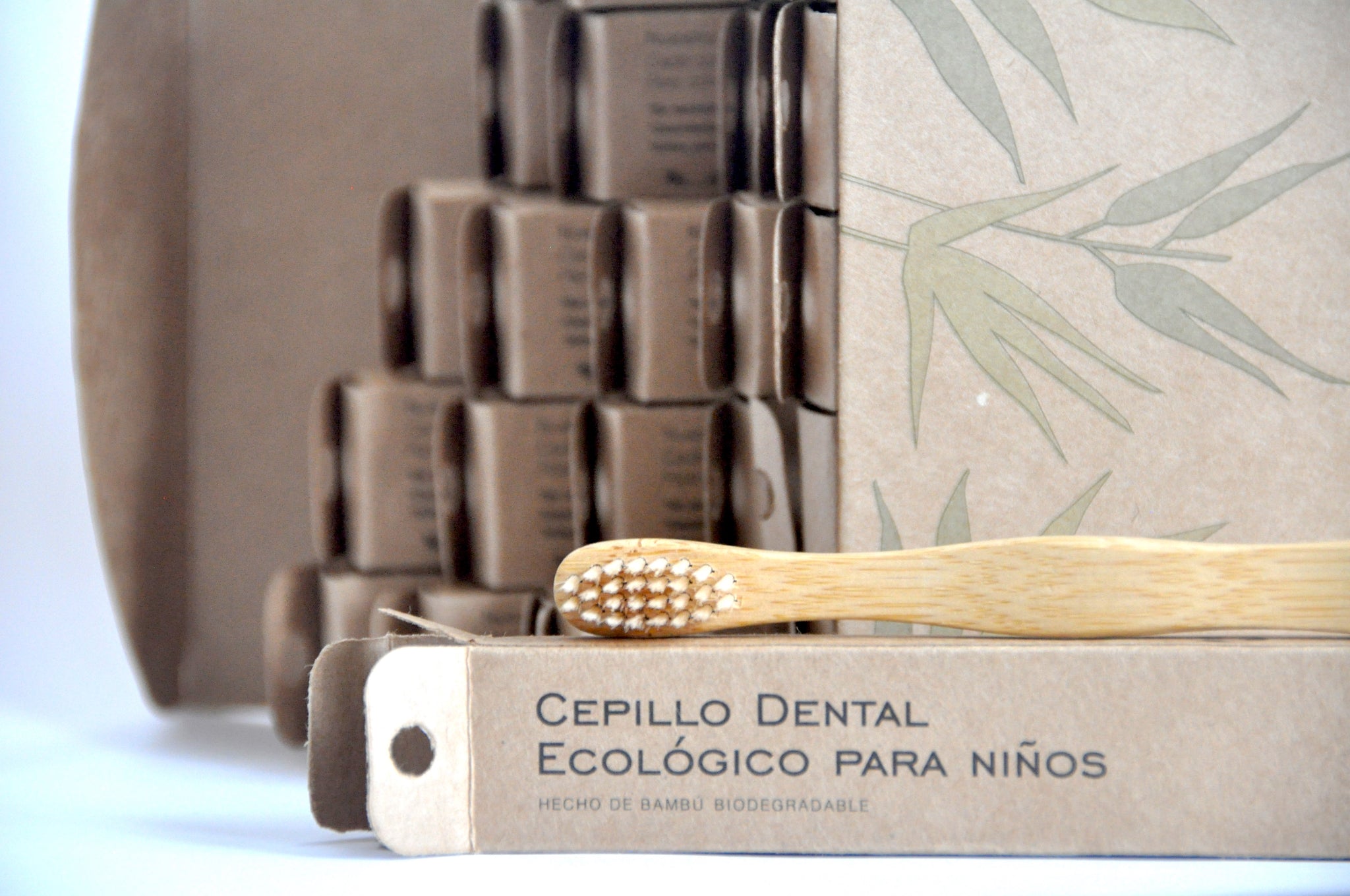 Cepillo dental de bambú NIÑOS (25 piezas)